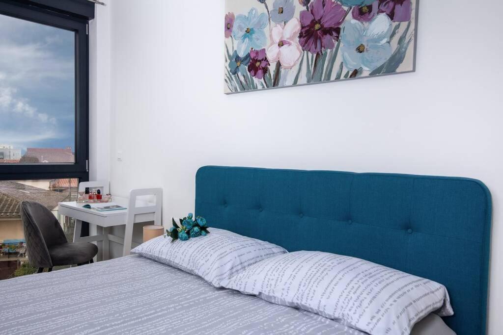 Modern With Balcony & Private Parking 5 Min From Amphitheater