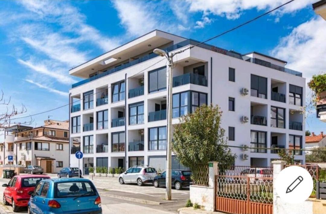 Modern With Balcony & Private Parking 5 Min From Amphitheater Apartmán *
